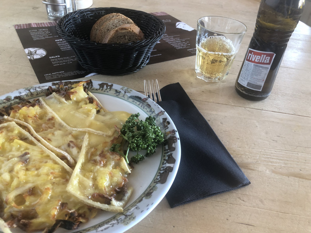 Eine Fast-Raclette in der Glünetta. Ob Ski-Chrigel mir die wohl genehmigt? ;-)