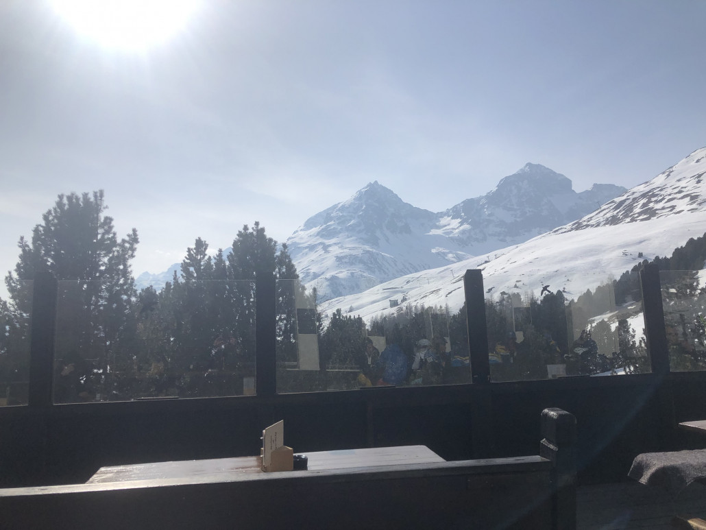 Kleiner Absackerl mit tollem Panorama. Schade, dass uns das Signal-Stübli nicht erhalten bleibt :-(