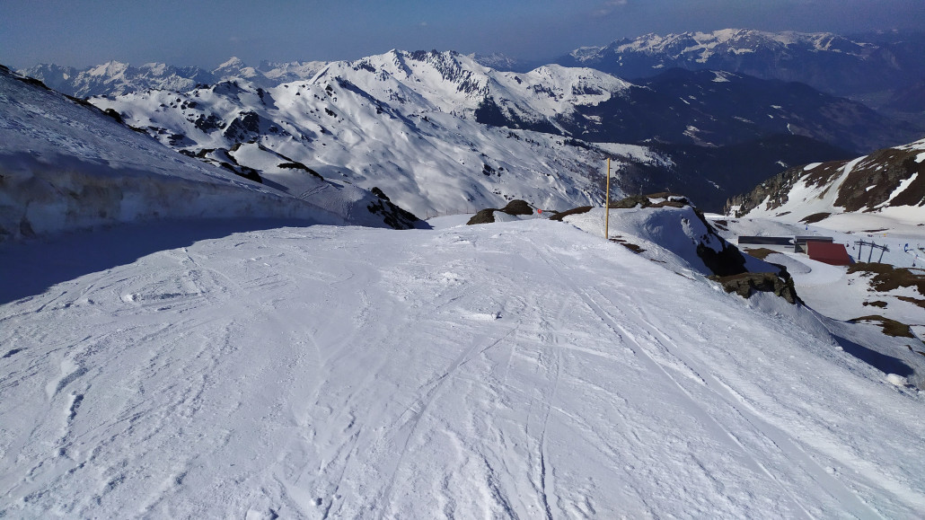 Später ging es dann über die neue Piste am Wimbach Richtung Hochfügen. Dadurch lässt sich sogar die schwarze Piste am Top-Jet fahren, das war keine gute Entscheidung heute da ausgefahren