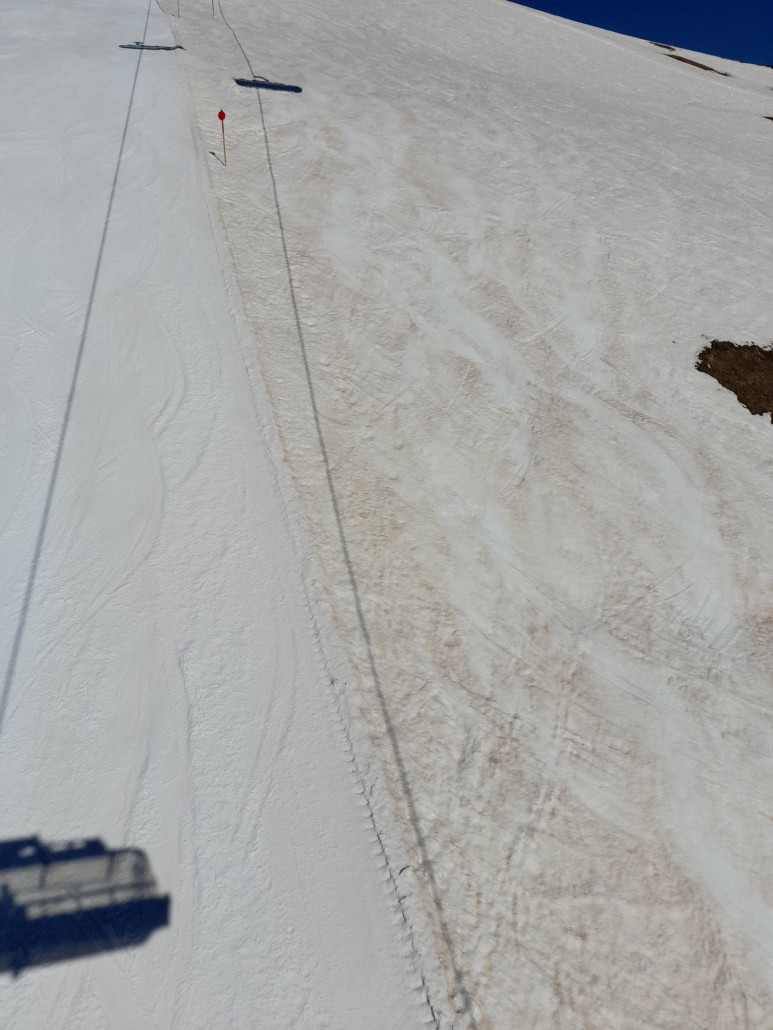 Kontraste: Piste &amp; Wüstensand daneben