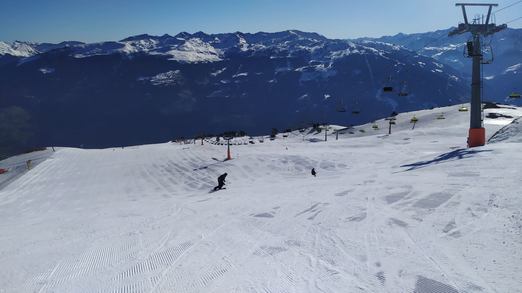 Danach dann direkt in Richtung Kristall-Express. Es war wärmer als gestern, dadurch firnte es früher auf