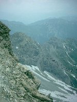 der untere Teil des Weges am rechten unteren Bildrand ist die Oberzalimhütte angeschrieben ist glaub 2,5h und man macht dabei ca 600-700 HM