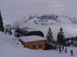 004 KI WEST BAHN Bergstation.jpg