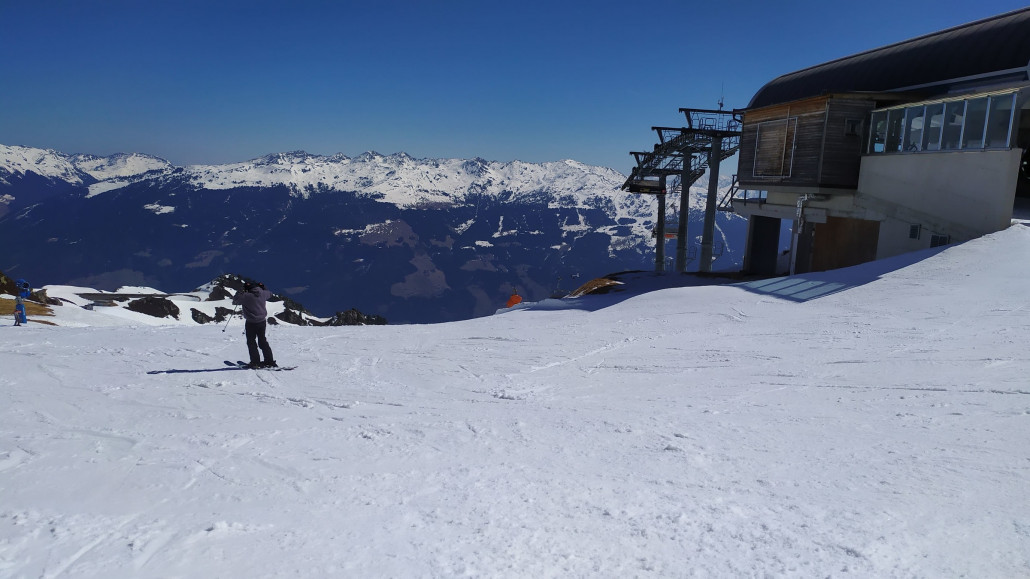 Um 12:45 Uhr kamen wir an der Sonnen-Jet Bergstation vorbei. Hier war gerade nur eine Person, ziemlich ruhig :D