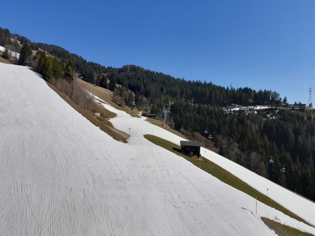Hopfgarten: Bei der Schernthannpiste ist das mittlere Stück gesperrt. Umleitung auf Piste Nr. 22.