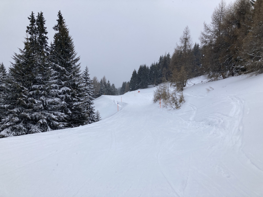 55a. Der Abschnitt Alp Nova - Tgantieni war heute wohl der am stärksten befahrene Teil. Wobei am Nachmittag hier ebenfalls sehr wenig los war.