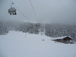 Blick zur Bergstation (26.12.05)