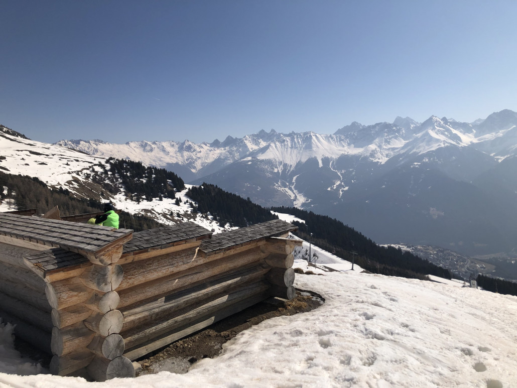20.03. ca. 10:30; Ausstieg Wonnelift mit Blick Schönjochbahn Abschnitt 2, der letzte Tag an dem der Wonnelift lief.