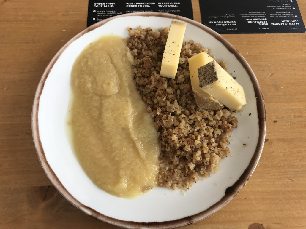 Heute muss es schnell gehen. Die feinen Maluns in der Segneshütte sind ideal dafür.