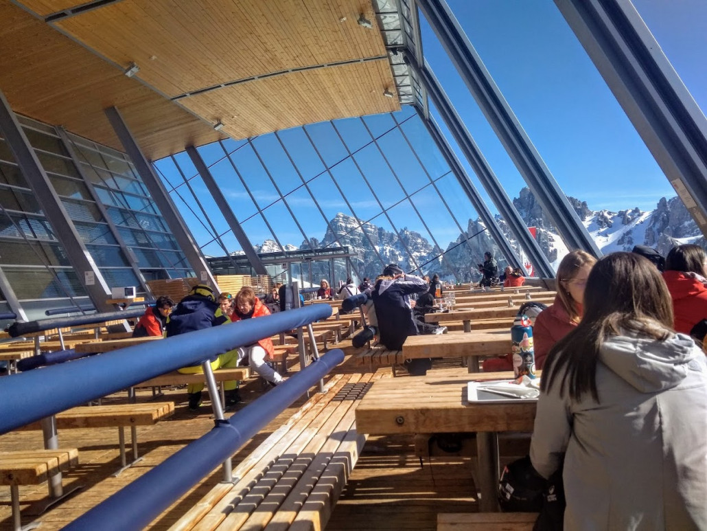 Jeder muss die außergewöhnliche Architektur zu schätzen wissen.