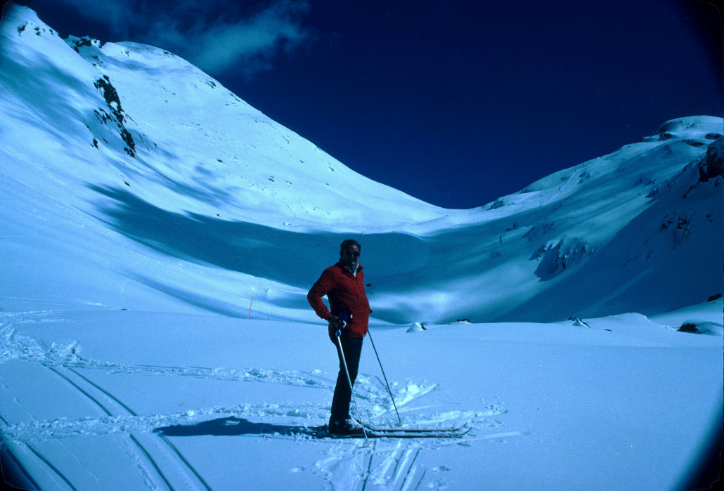 Kumme - Im Hintergrund der Poma Skilift aufs Unterrothorn