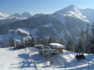 Talstation einer der neueren Sessellifte. Alle von Doppelmayr