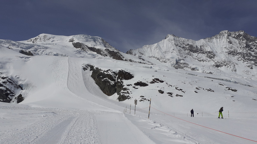Panoramahang, auf 3000m schon leicht sulzig, aber problemlos zu fahren, da griffig