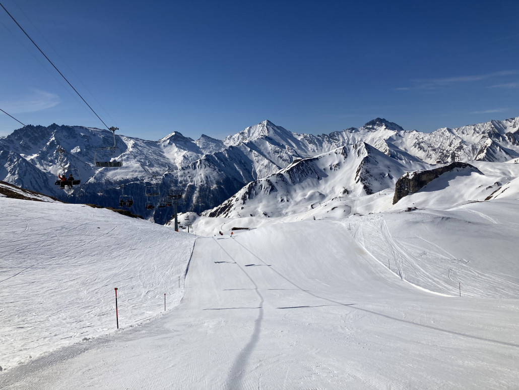 Am Grivalea-Sessel. Nett, aber irgendwie werde ich mit der Abfahrt nicht so richtig warm. Bezüglich Landschaft aber sehr zu empfehlen!