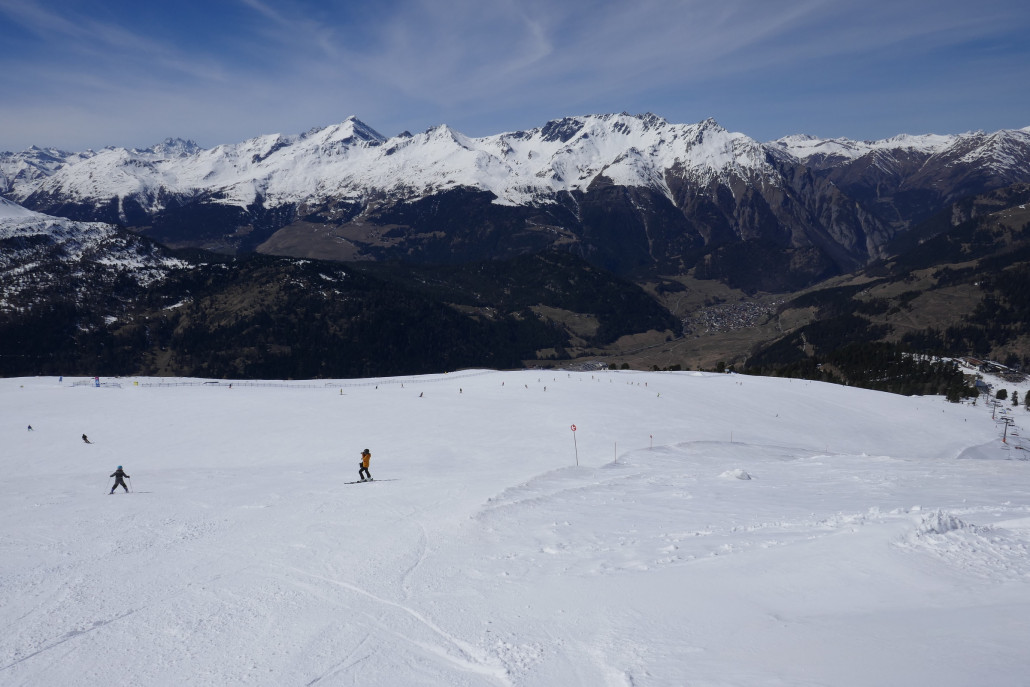 Mega breite Piste an der Zirmbahn, unten Nauders