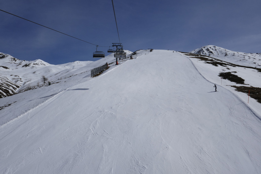 Lange Tscheyeck-KSB mit aktuell einziger geöffneter Piste