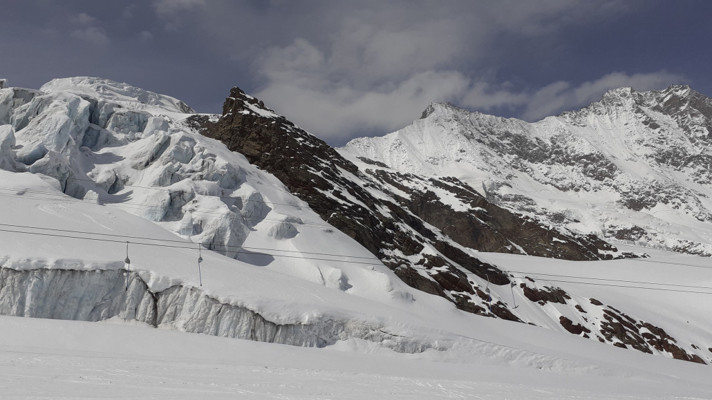 Panoramalift mit Feegletscher, Alphubel, Täschhorn und Dom von der 10a Feechatzpiste aus gesehen