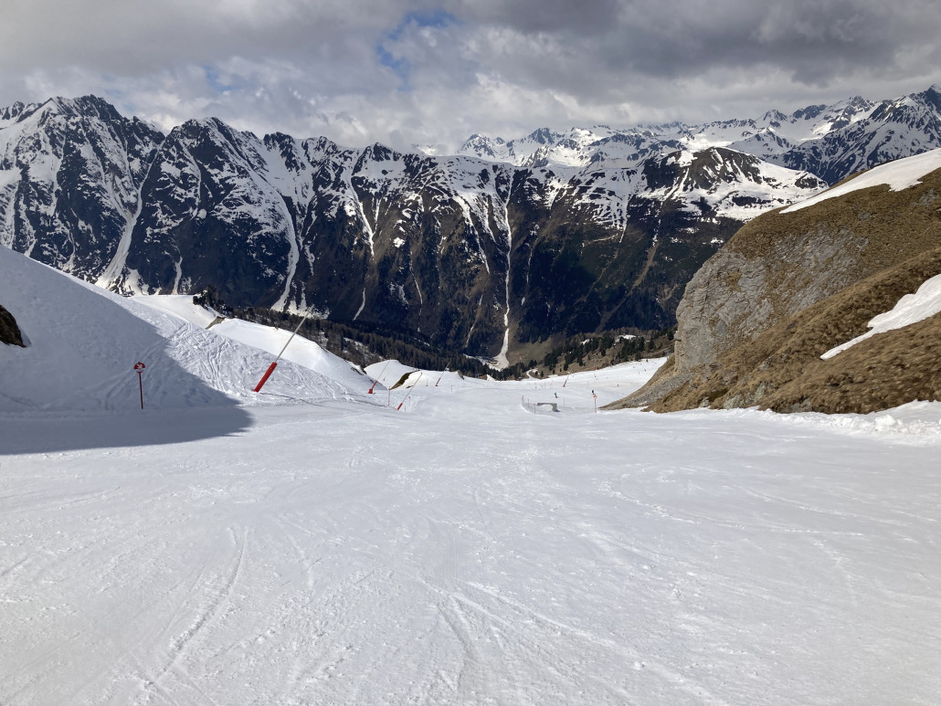 12. Die Pisten 12 und 13 waren auch nachmittags noch gut zu fahren. Einerseits durch die eher nördliche Exponierung und andererseits aufgrund der geringen Frequentierung.
