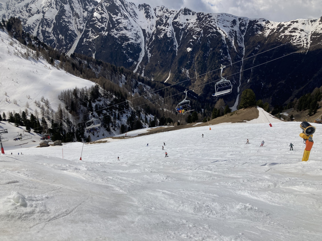 Die 2 in gewöhnlicher Manier. Auch hier spielen sich jeweils "interessante" Szenen ab...