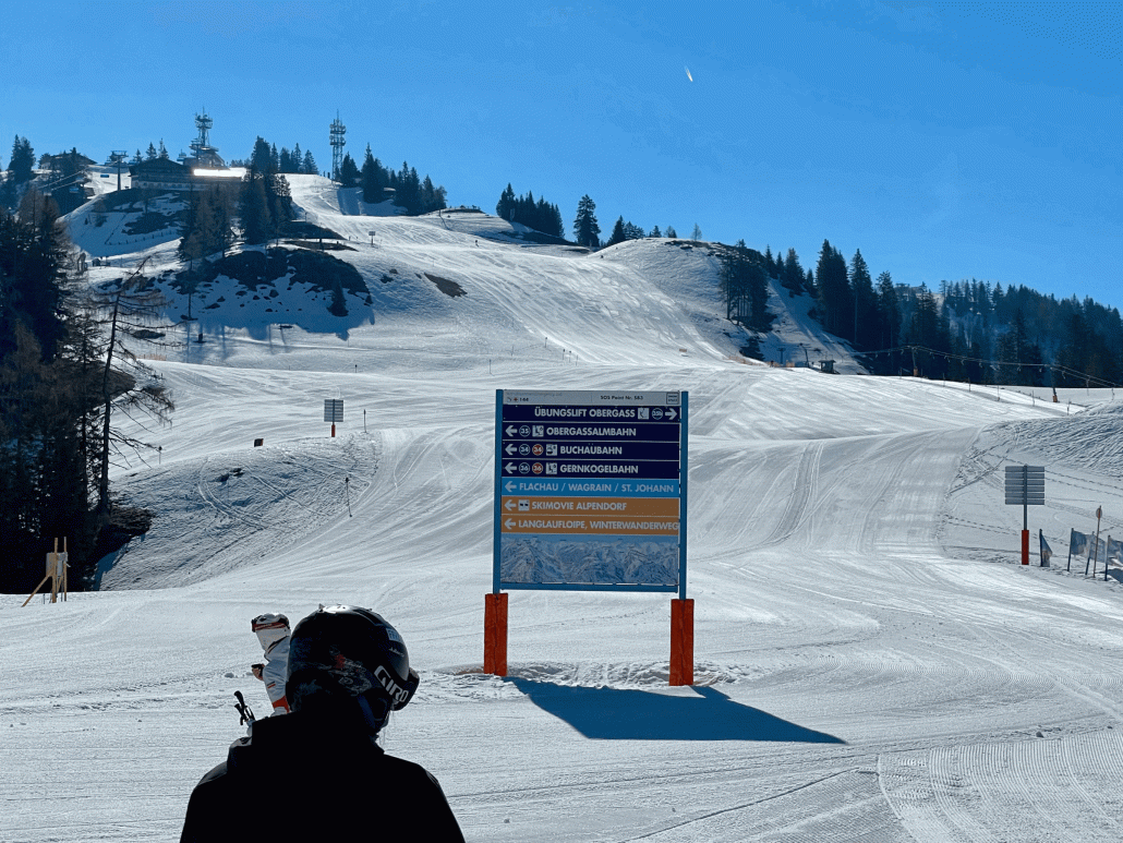 Pisten im Snowspace Salzburg am Morgen.