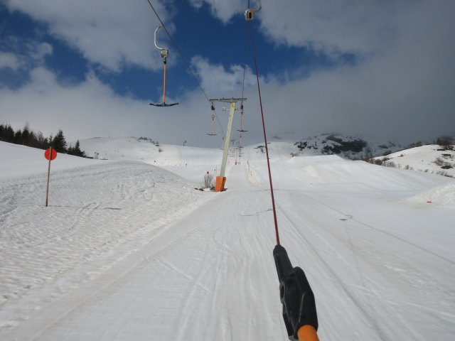 2-SL Klein-Zeinis, links die Klein-Zeinis-Abfahrt, rechts der Funpark Kleinzeinis (geschlossen)