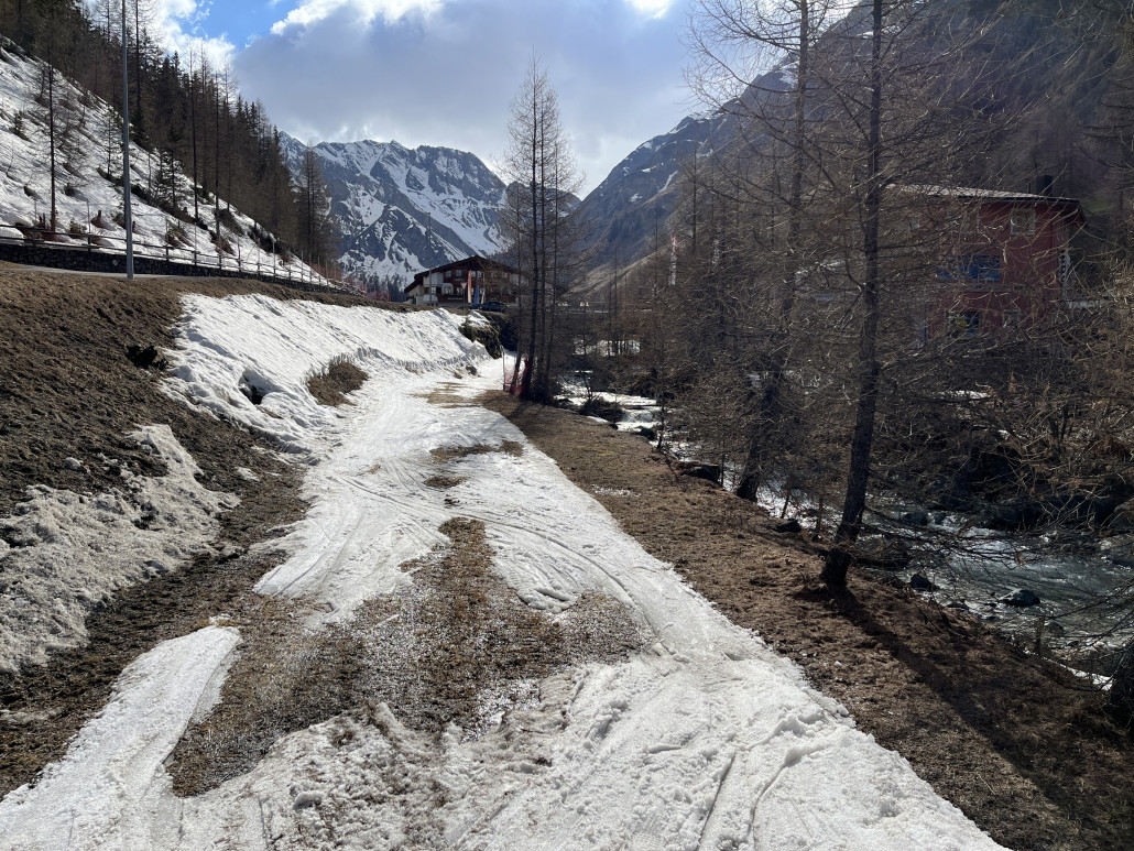 mehr Reste als Schnee kurz vor dem Twinliner