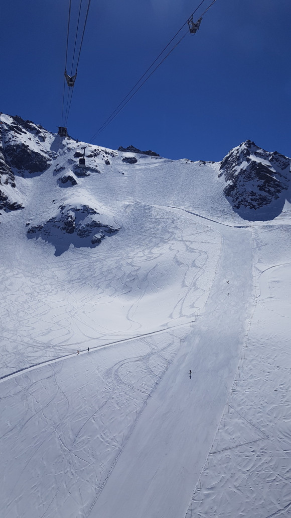 Mont Fort-Piste mit tollem pulvrig-griffigem Schnee