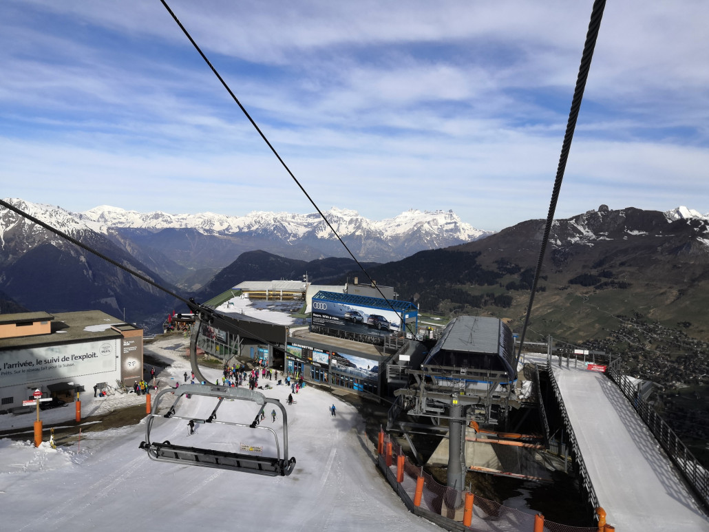 Schon ordentlich was los auf Les Ruinettes - zum Glück sind das keine normalen Skifahrer.