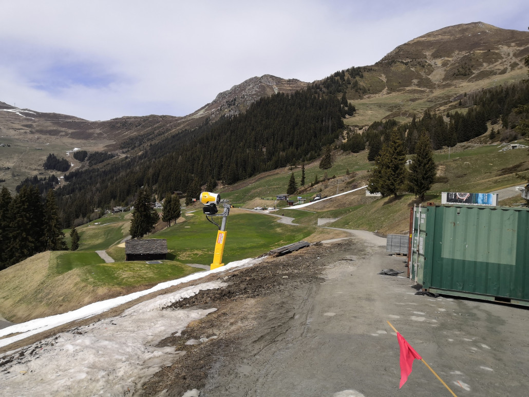 Für mich geht es zu Fuss hinüber nach Carrefour.