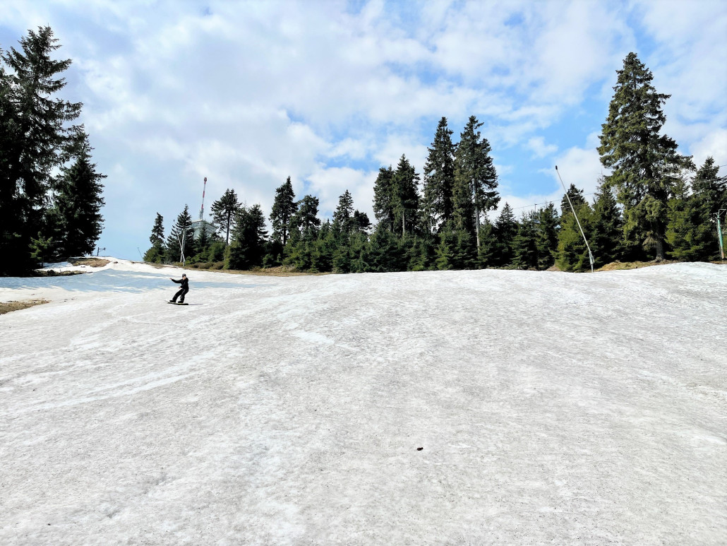 ...ehe sich die ganze Pistenbreite für breite Schwünge eröffnet
