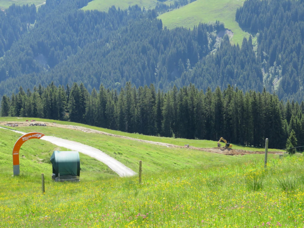 Grabungen zwischen der Piste vom Ranhardt zur Almbahn