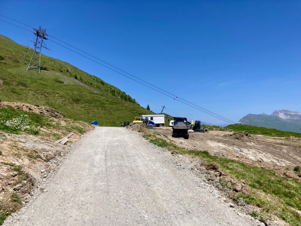 Neue Fahrstrasse oberhalb der Mittleren Hütte.