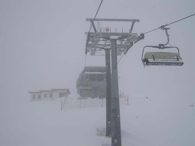 Einfahrt Bergstation Hochalm 6er-Bahn von Doppelmayr