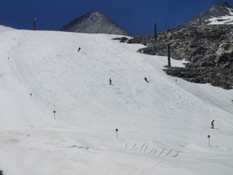 4. Blick aus der Gefrorene Wand Gondel.jpg