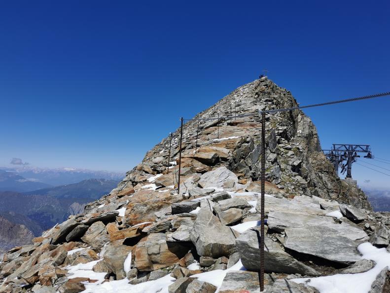 10. Nächstes Ziel - Gipfelkreuz..jpg
