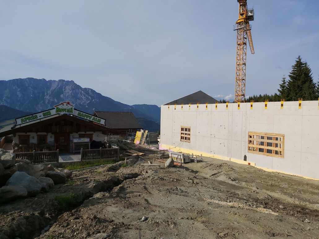 Das Talstationsgebäude nimmt Formen an.