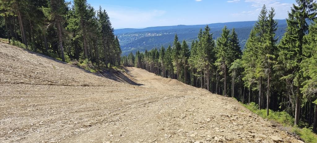 Auch die Kehre wurde nochmal bearbeitet und scheint schon näher am Ergebnis zu sein.