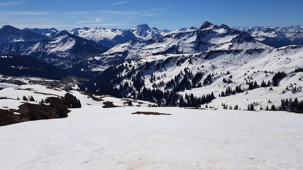 Vormittags schöner Firn im Gelände