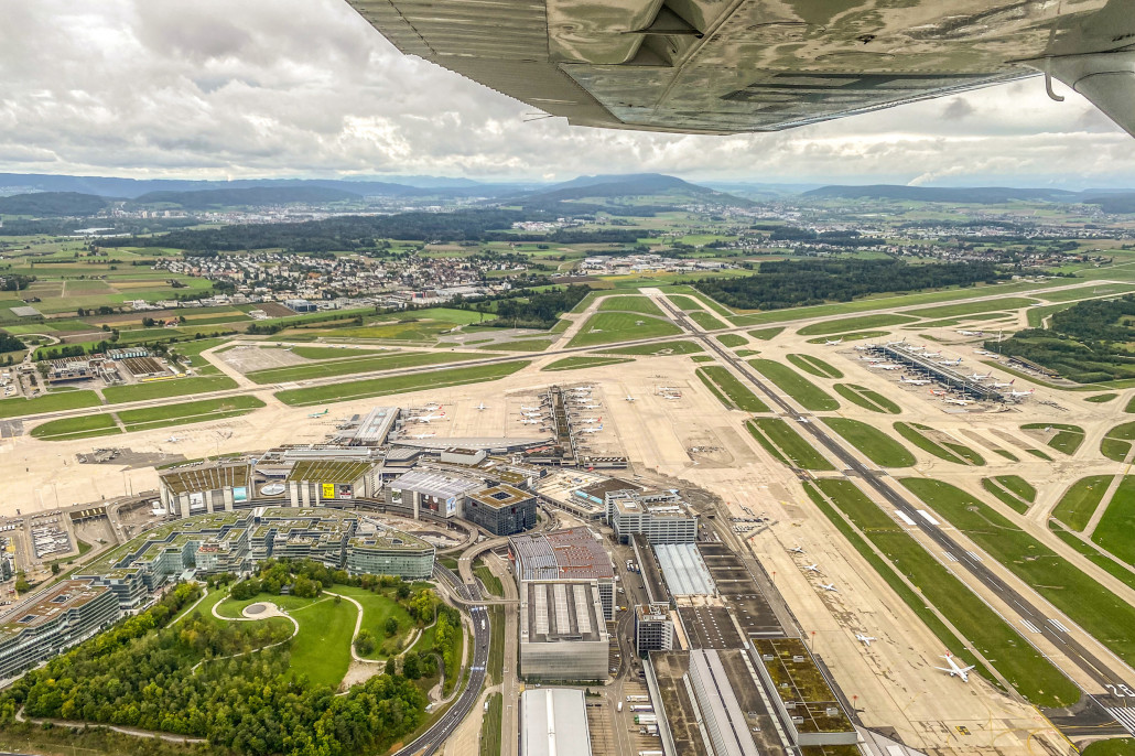 Crossing Flughafen Zürich