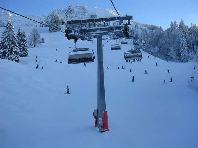 Blick aus der Iselerbahn auf den Damenhang