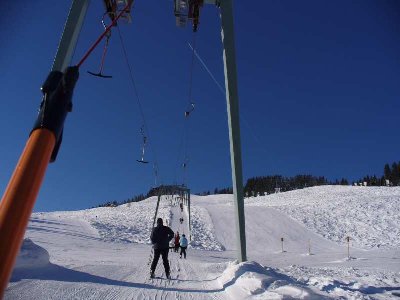auf den Wurzhöhe Pisten kann ma so richtig Gas geben-- rechts iss noch ne Piste, die fast menschenleer war...
