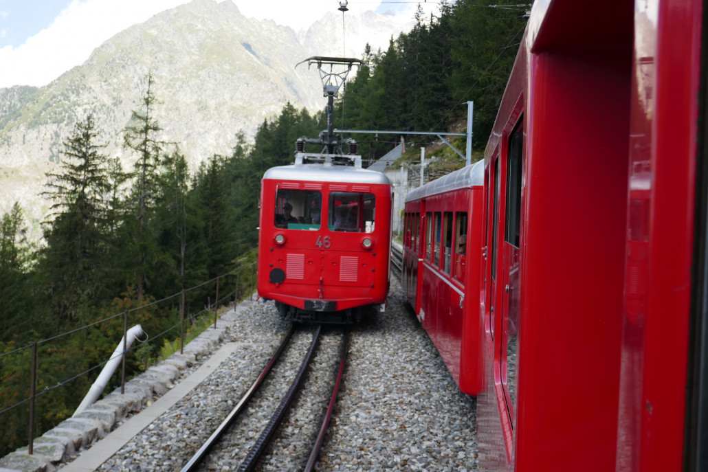 Ausweichstelle mit Gegenverkehr.