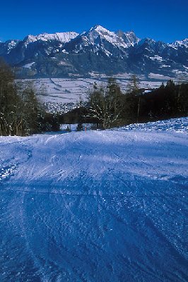 Gute Verhältnisse auf der Talabfahrt nach Wangs (unterhalb der Mittelstation), anfangs sogar noch präpariert