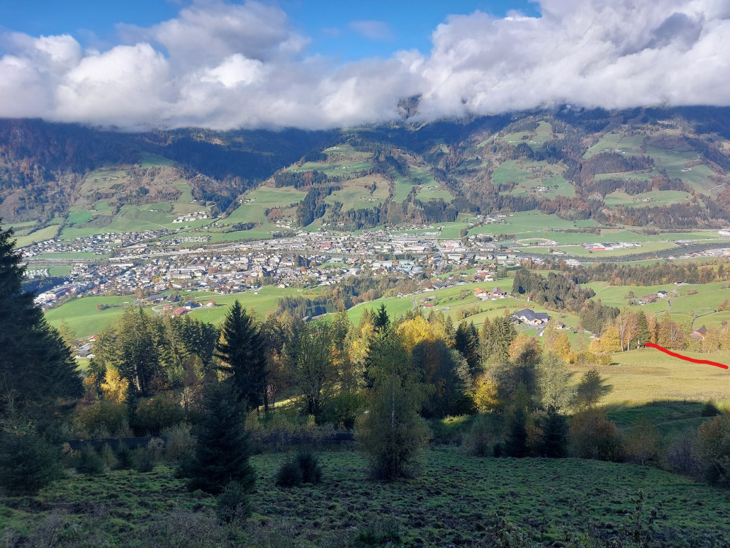 Bei der roten Linie könnte die alte Trasse gewesen sein
