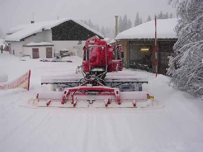 P 300 W Kandahar von hinten an der Talstation der Wieghaglifte