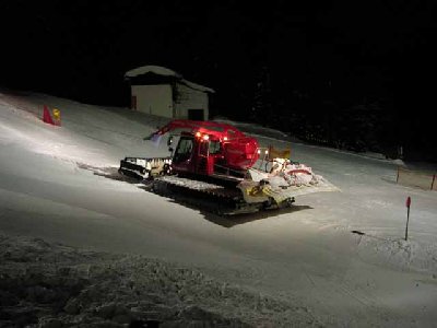 P 300 W Kandahar beim präparieren der Ata-Piste