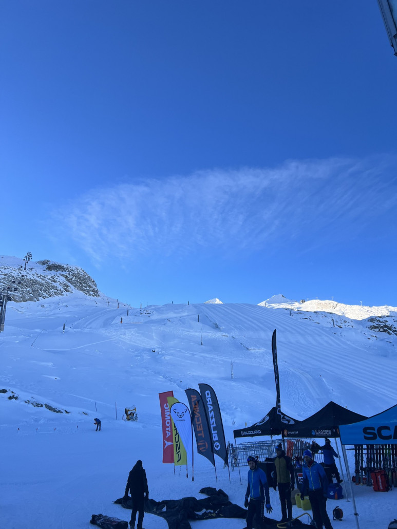Blick vom TFH hoch zur Piste 3