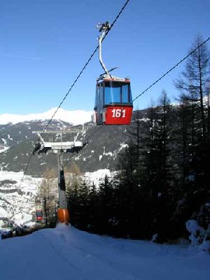 interessanterweise gibt es zwei verschiedene Kabinentypen.