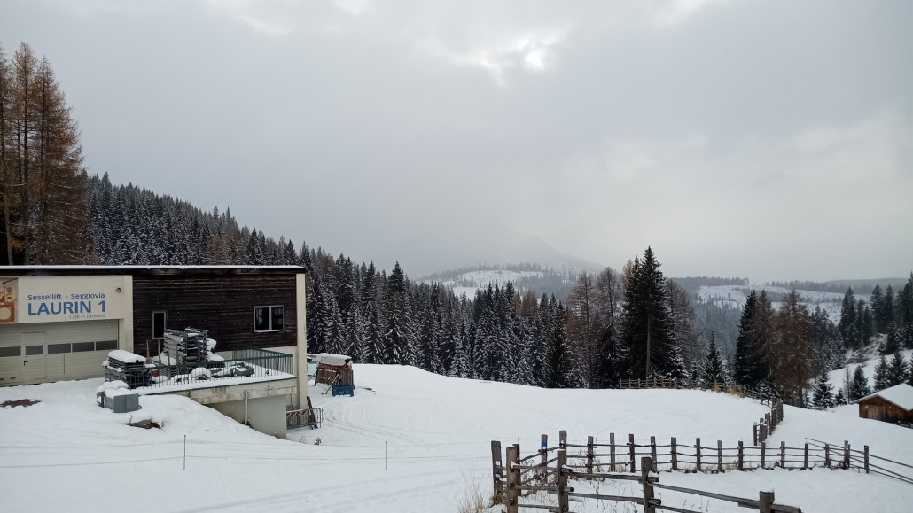 Mau vom Schnee her, +2⁰