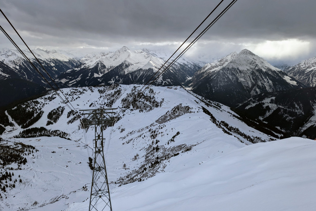 Blick von der Bergstation der 150er Tux Richtung Penken.